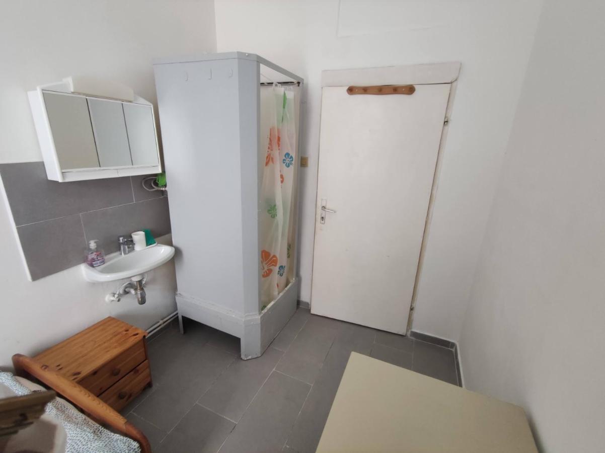 With Privat Shower In 3 Frühstückspension